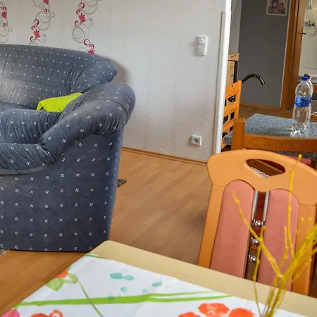 Auf Dem Lande * Saal